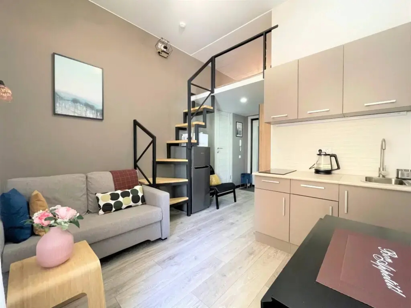 Апартаменты 1 СуткиСпб Самый Центр Владимирский 10