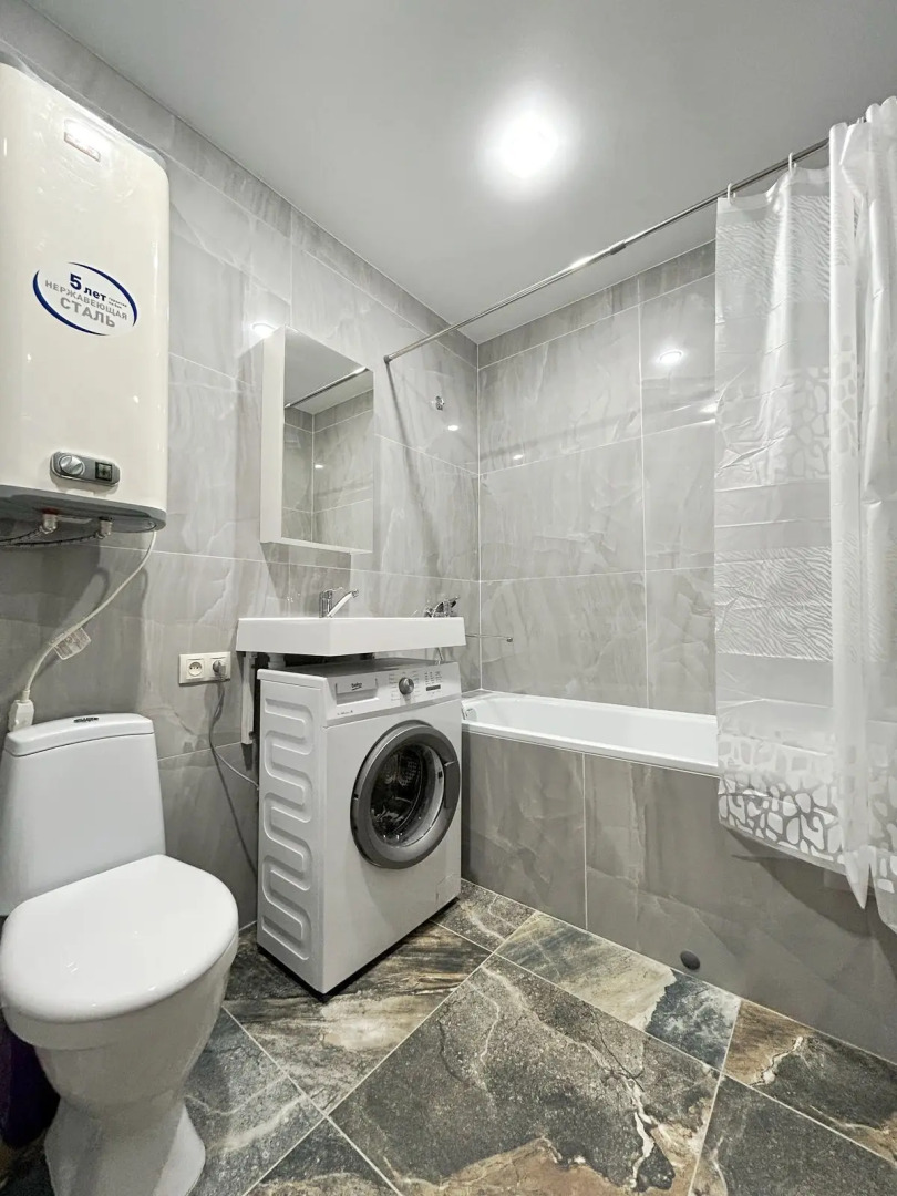 Квартира Двухкомнатная возле Космопорта