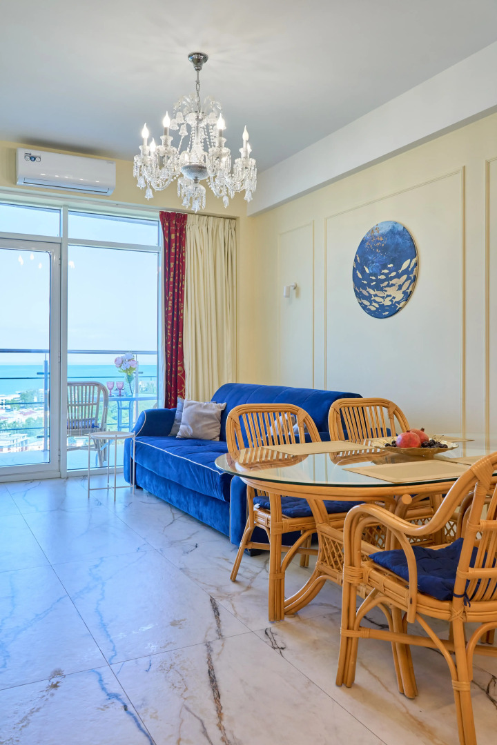 Апартаменты с Шикарным Видом на Море в Центре Сочи