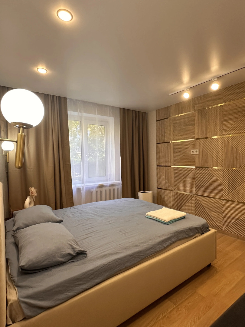 Апартаменты Большие Апартаменты с 3 спальнями на пр Ленина