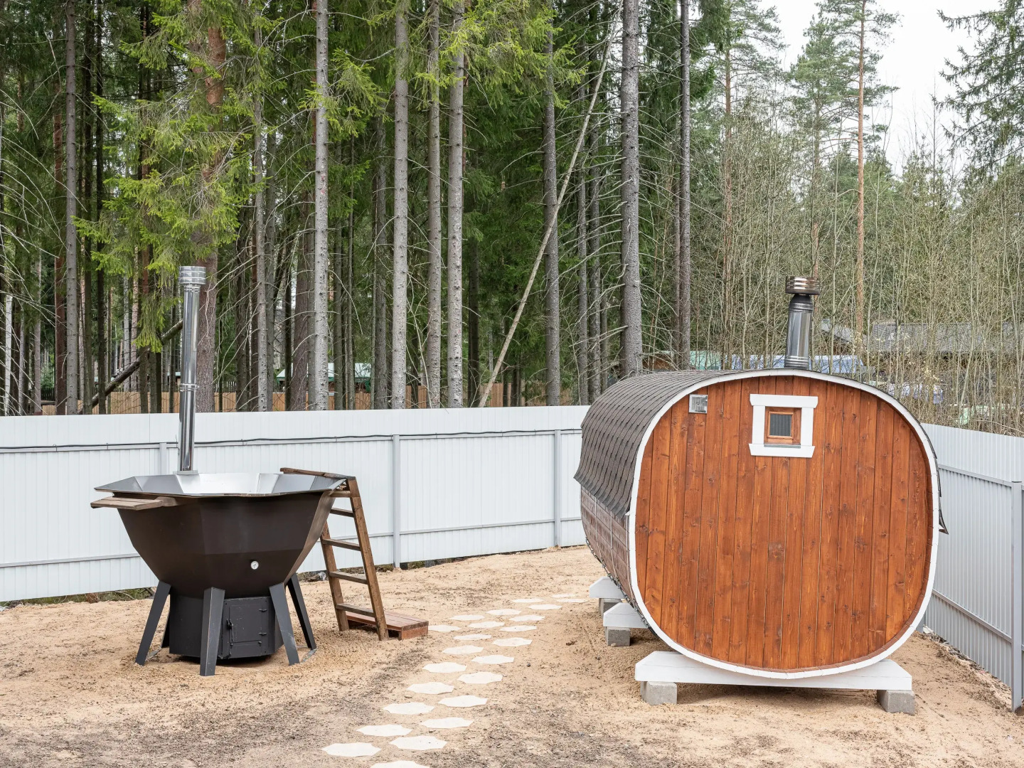 Частный дом с баней и чаном