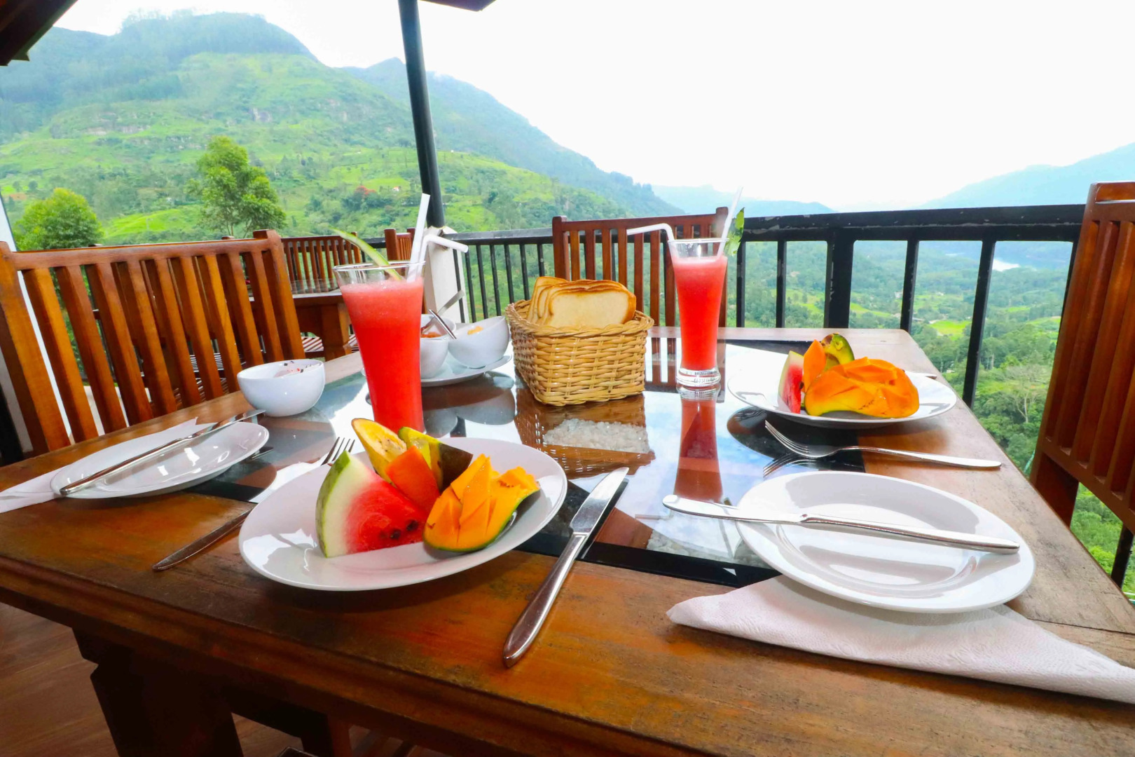 Отель Yoho Thuruliya Lodge