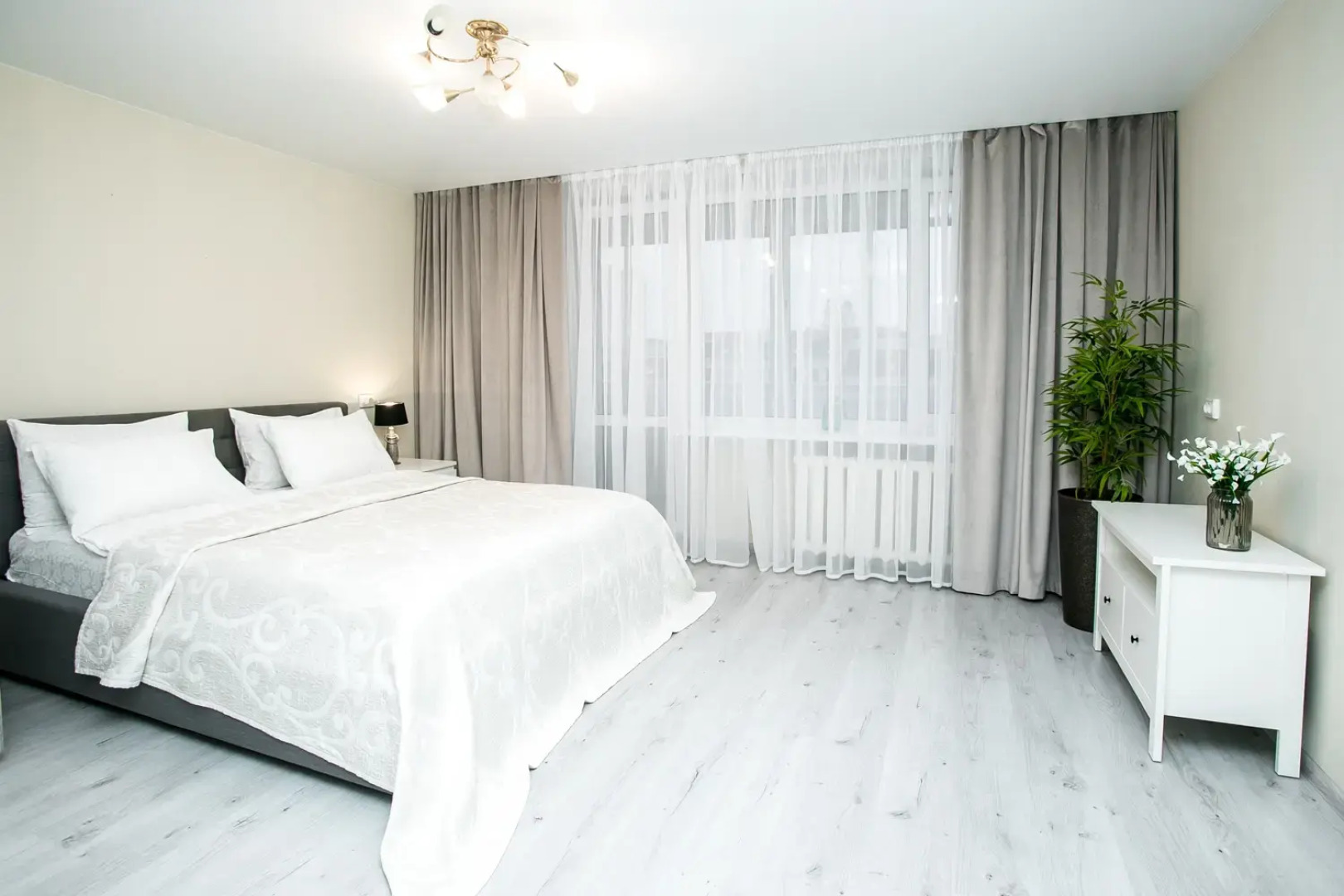 Апартаменты 4 комнатные Немига 6 Центр!