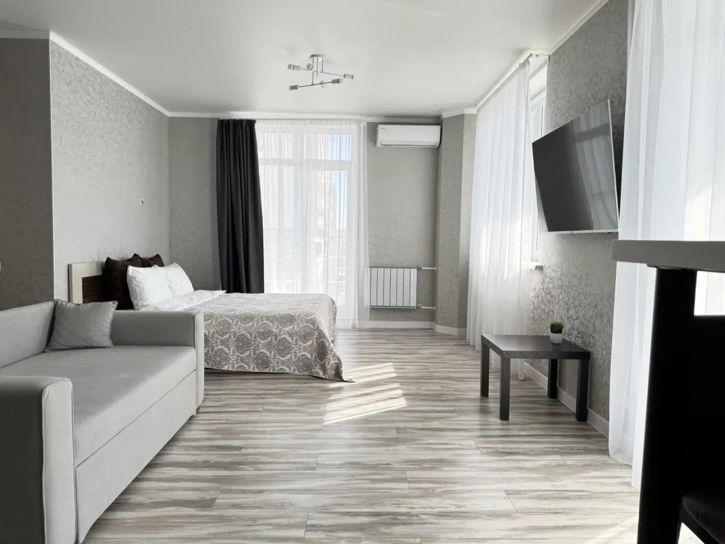 Квартира Современная студия на Дзержинского 86