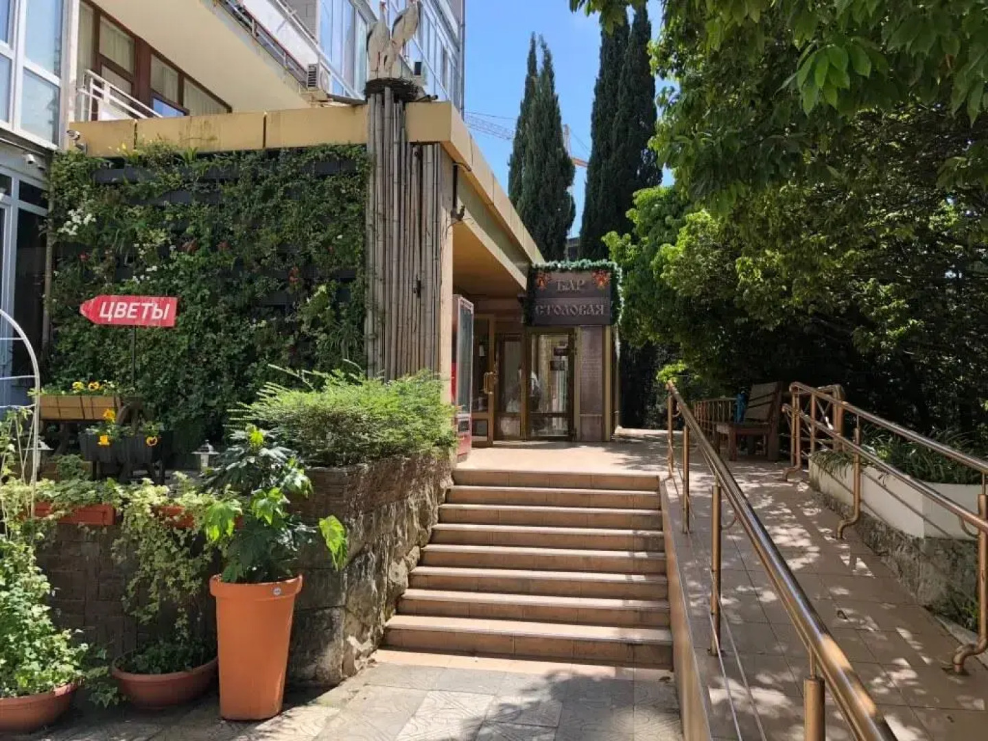 Апартаменты Светлана-Центр с видом на море и восток