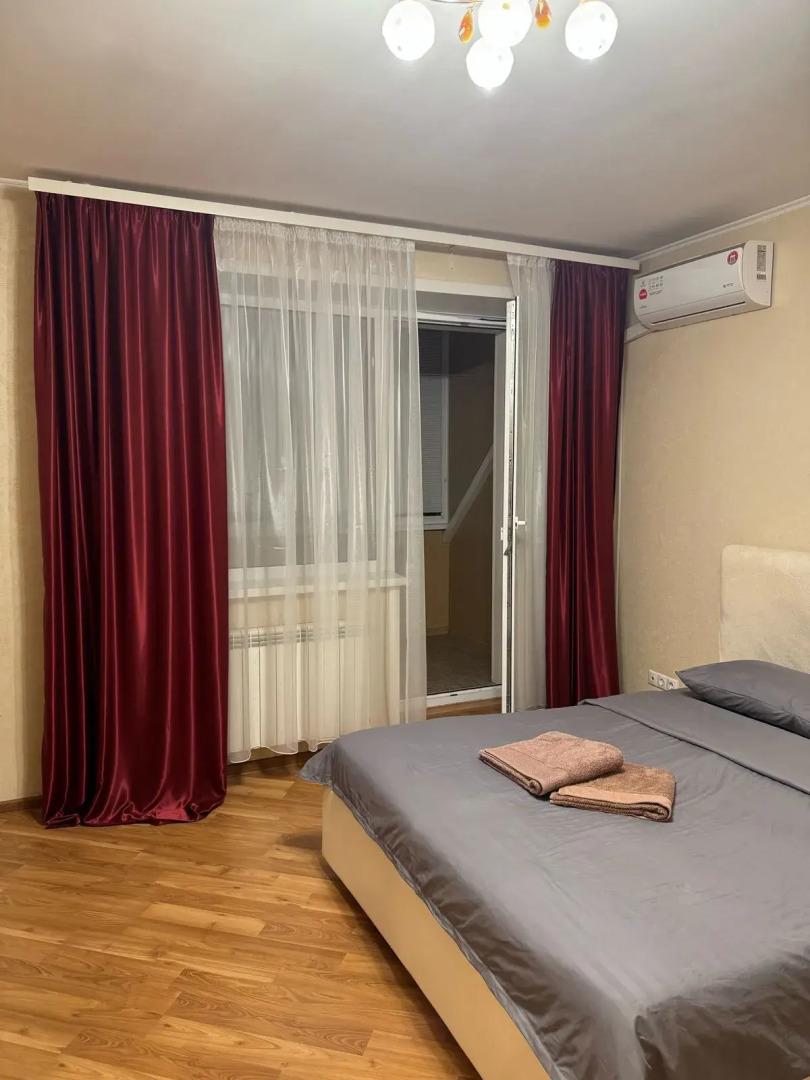 Апартаменты Мориса Тореза 79-38