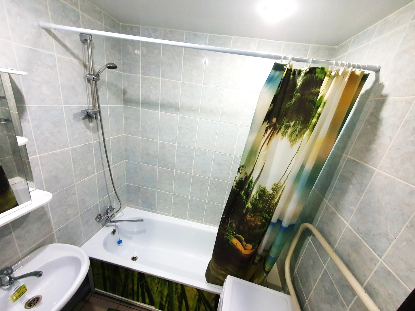 Апартаменты на Первопроходцев 2-х комнатные