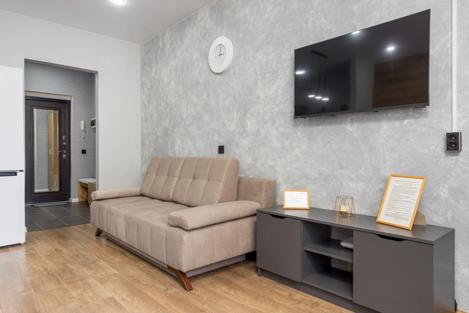 Квартира на Домбайской 10