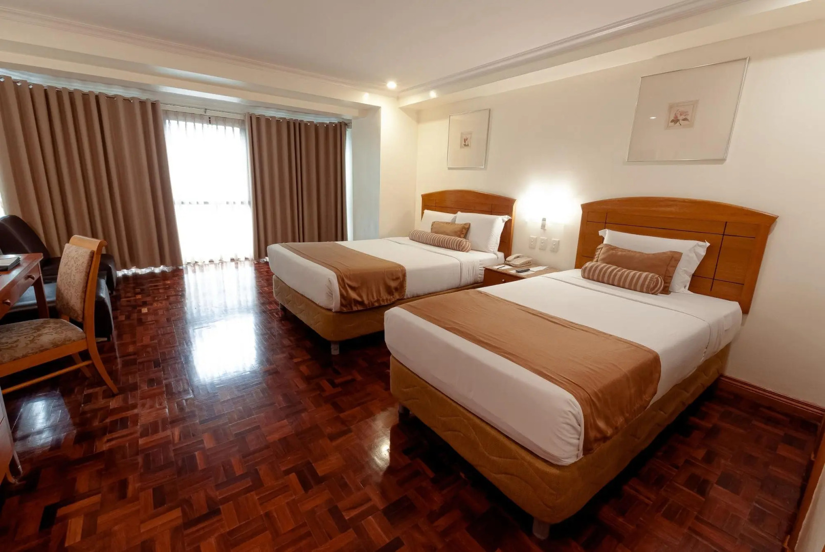 Отель City Garden Suites Manila