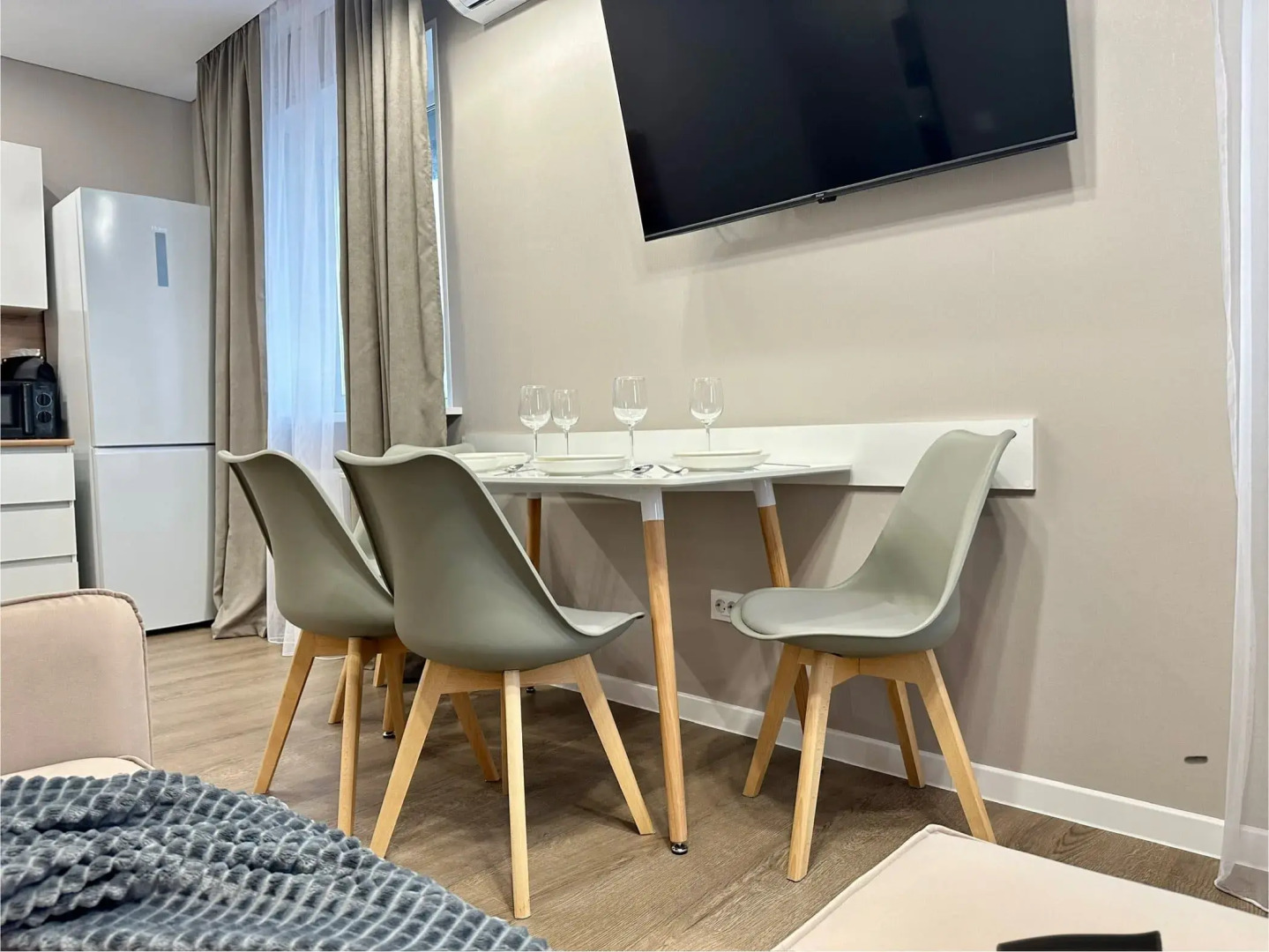 Квартира с панорамным видом на город и Русский мост