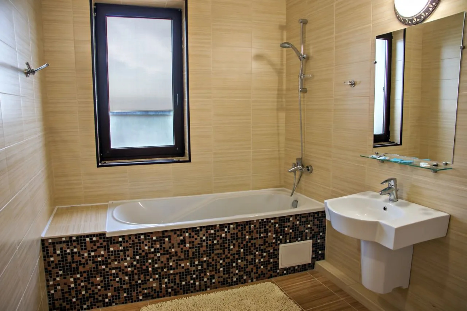 Отель Эрпан