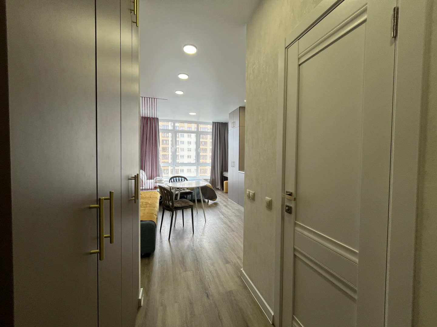 Апартаменты Unique Apart Листва в элитном ЖК рядом со Знаменским Собором и Губернаторской кадетской школой МЧС на Мичурина 58/1