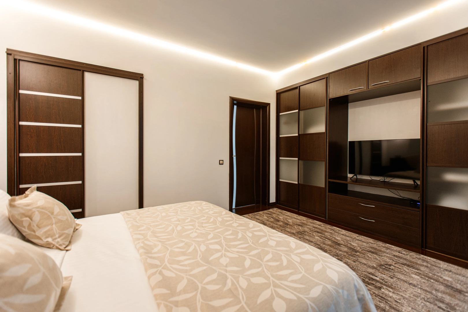 Апартаменты Трехкомнатные на Светлане