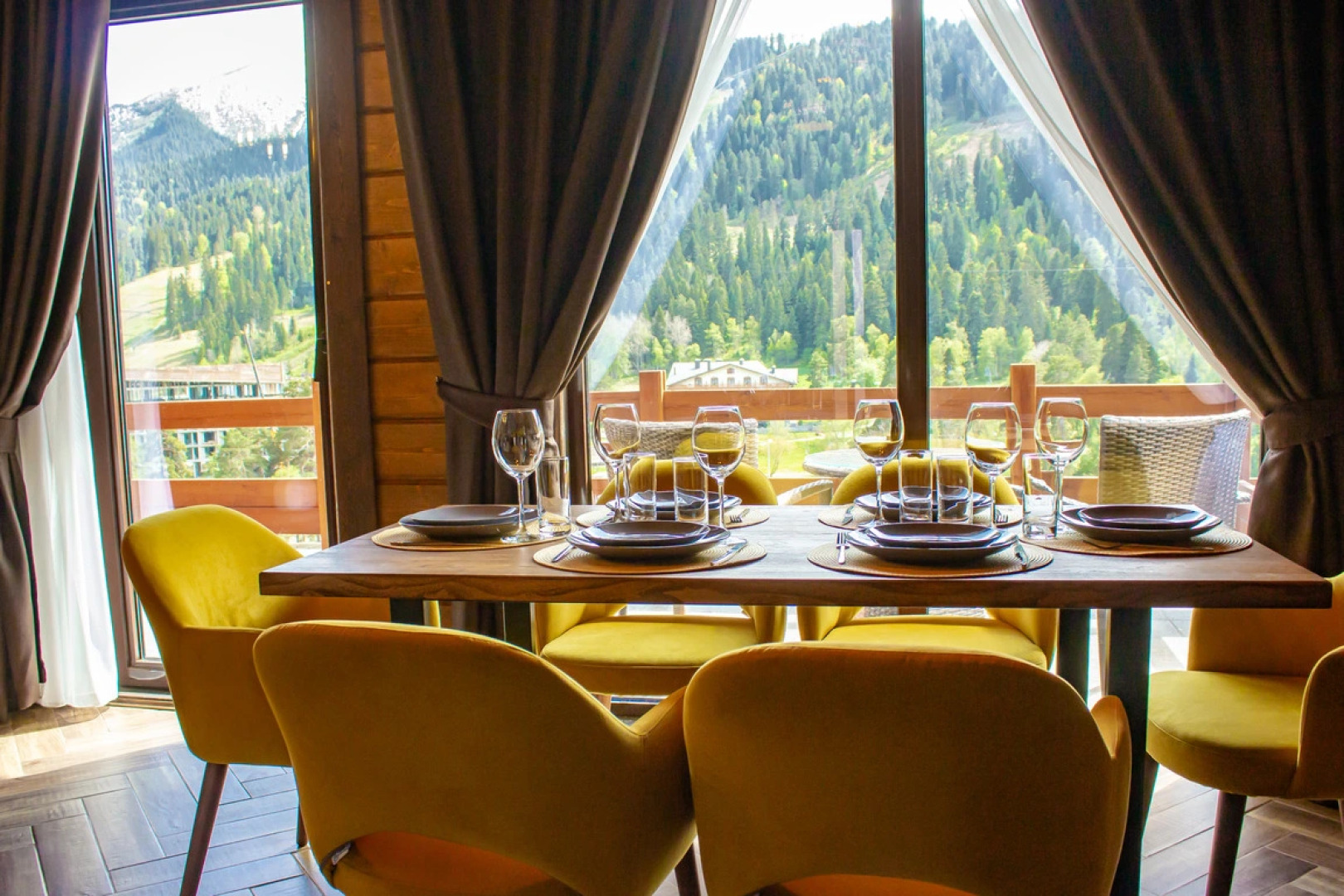 Axis Миррос Архыз