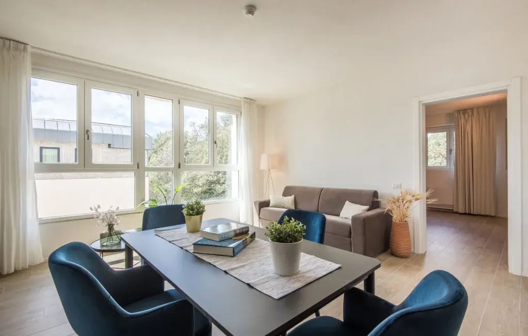 Апарт-отель Siena Hills Apartments