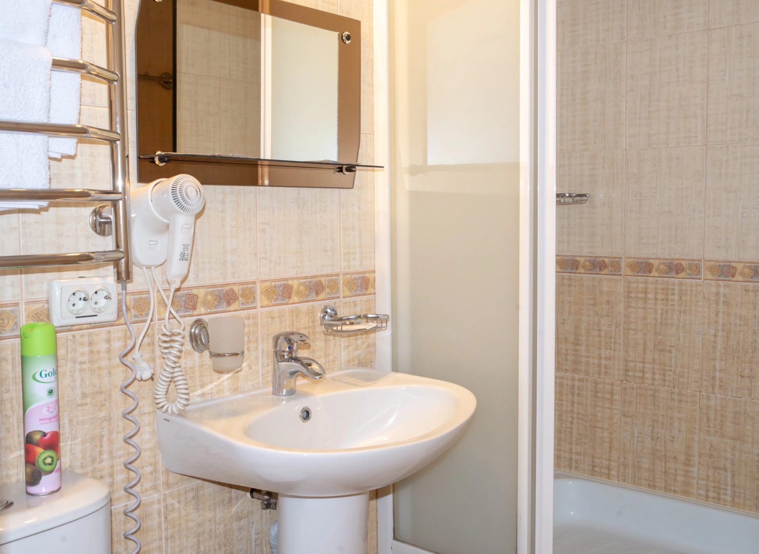 Эмигрант Гостевой Дом