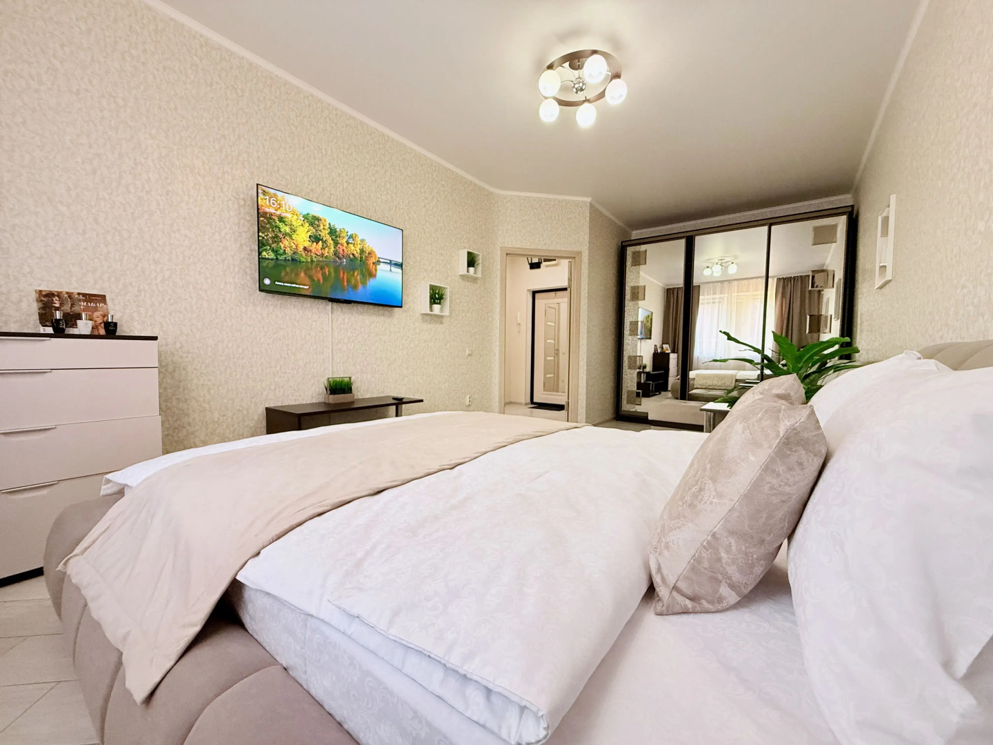 Апартаменты DreamApart Sweet Dreams Ваш сладкий сон рядом с Парком Галицкого