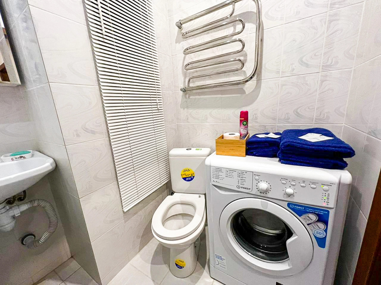 Апартаменты Квартира AlexHome РП Свердловский Молодежная 1