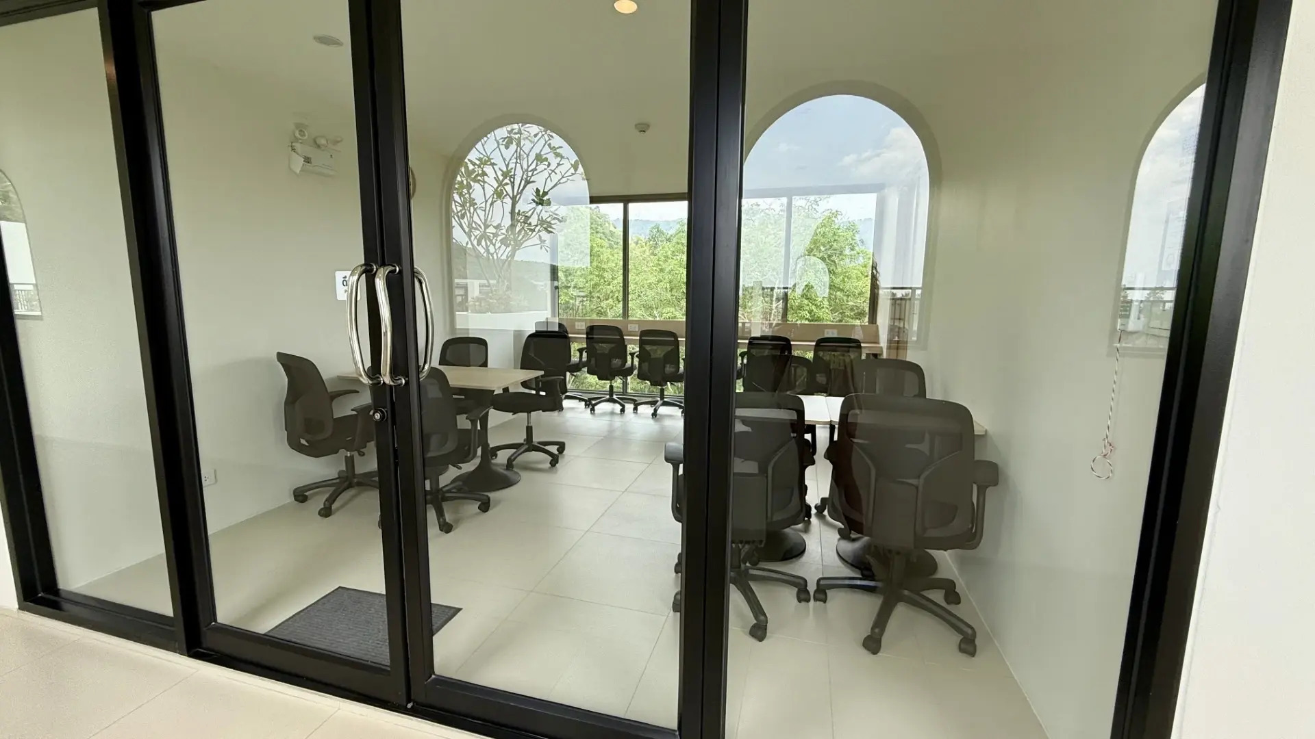 Квартира Милая с бассейном рядом с морем