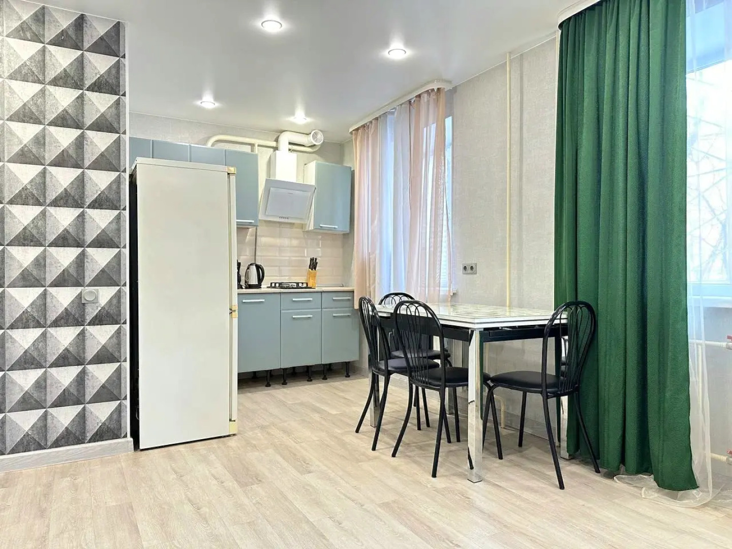 Квартира двухкомнатная в центре на Красноармейской