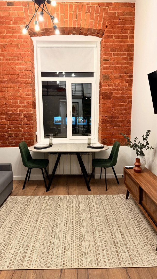 Апартаменты двухуровневые возле Кремля с парковкой