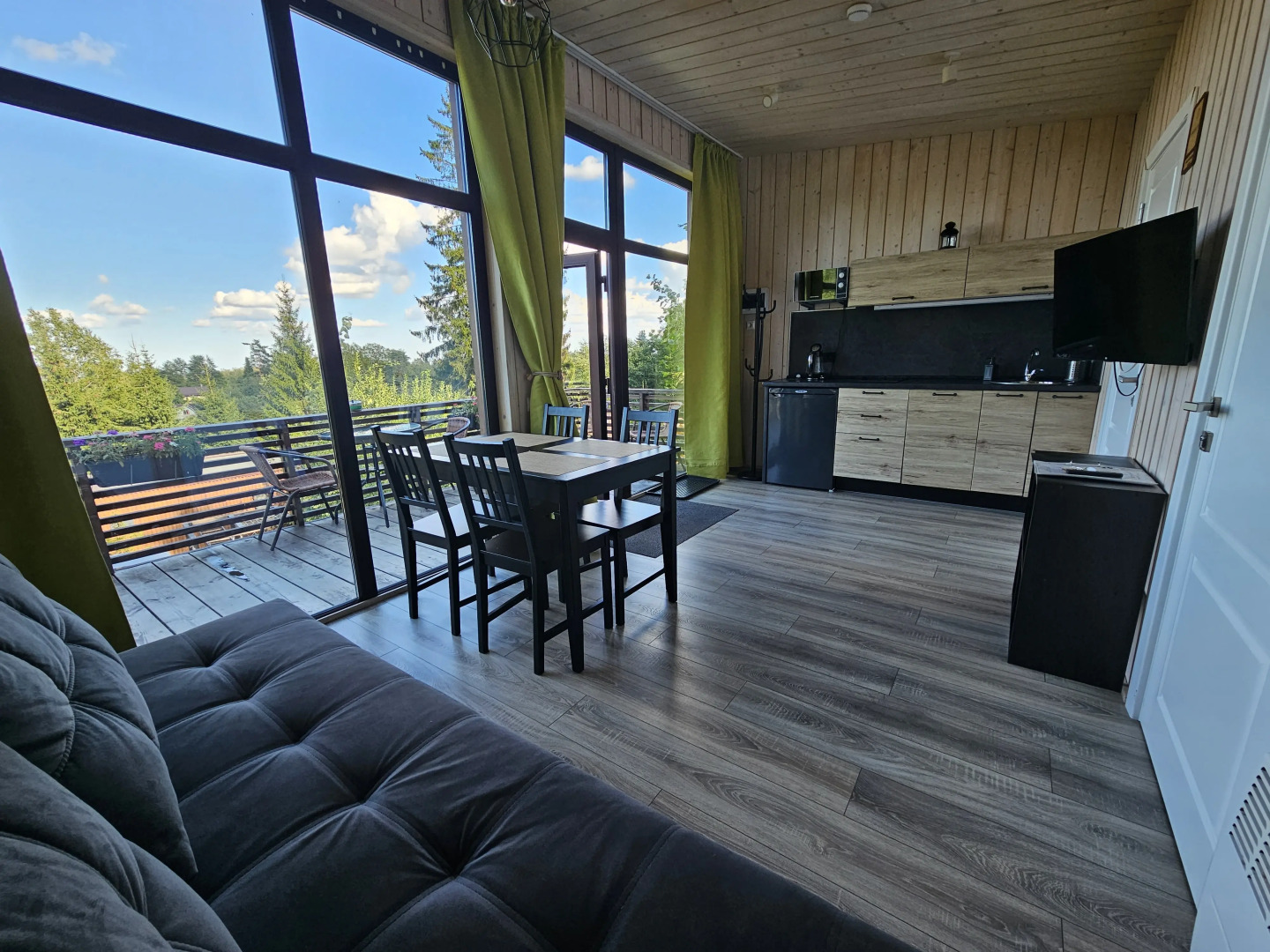 Коттедж Черничный Склон Lime House