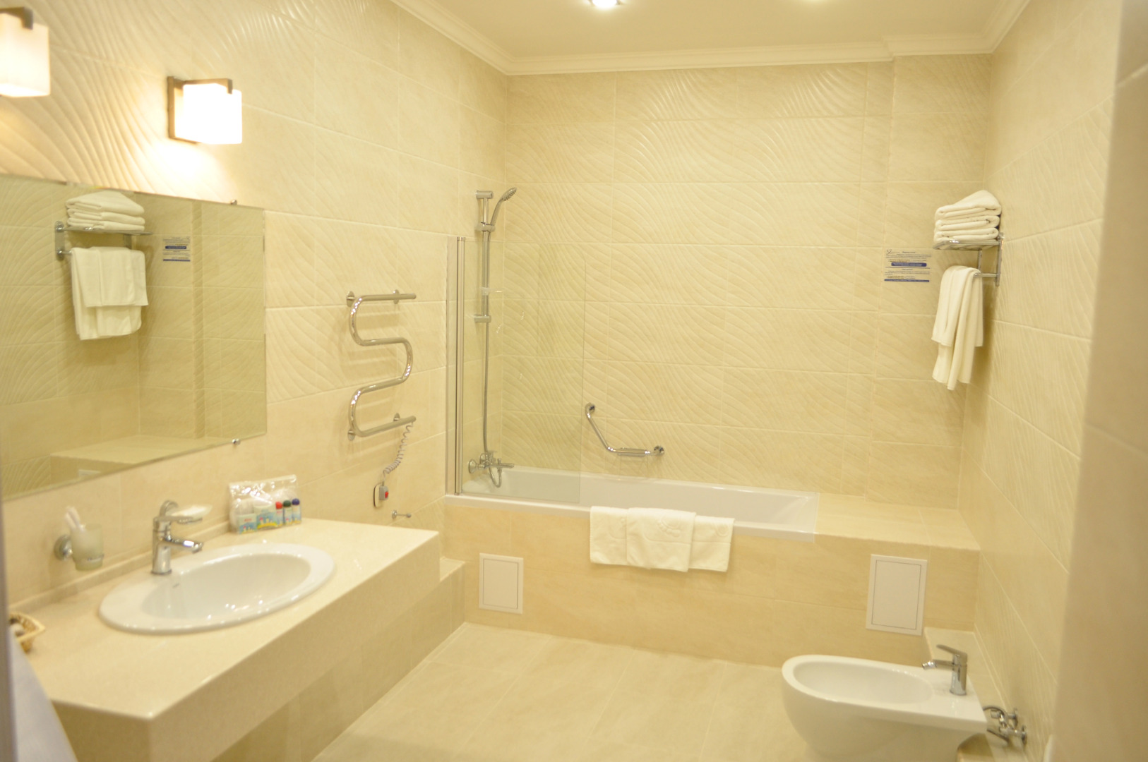 Отель Хрустальный Resort & Spa