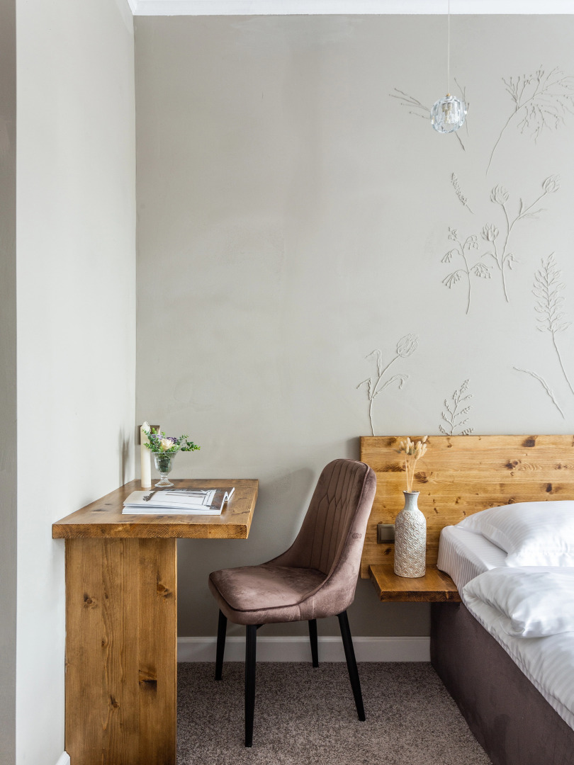 Отель Тихонов