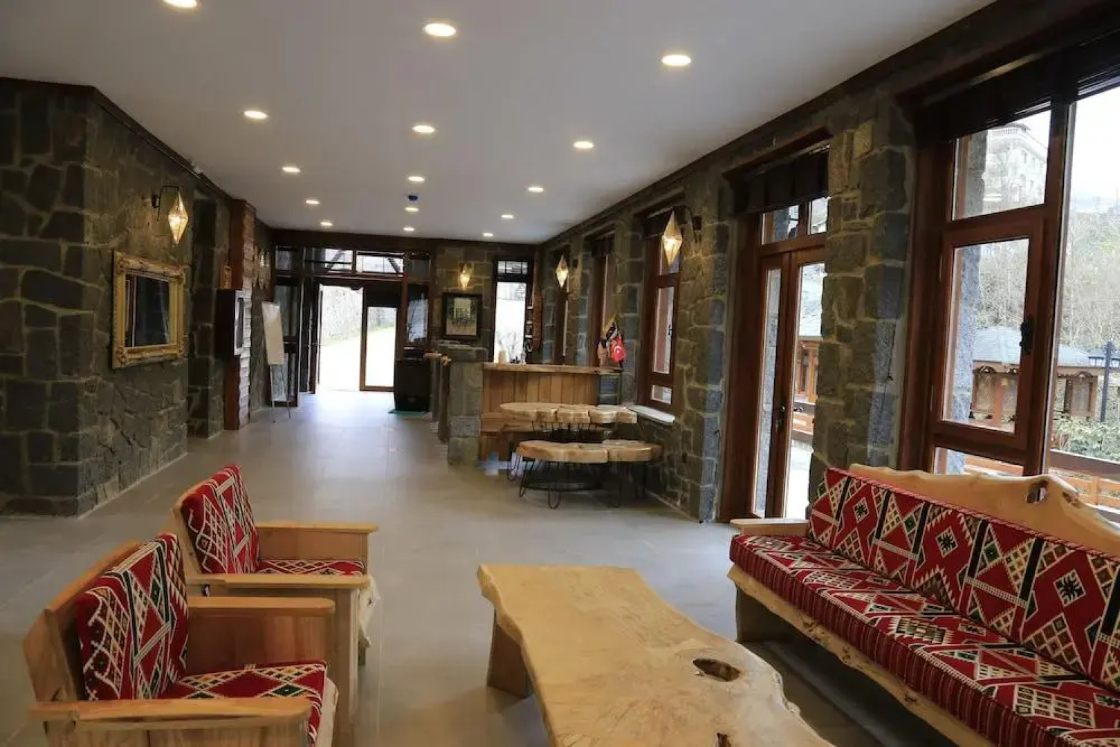 Teona Caglayan Bungalov