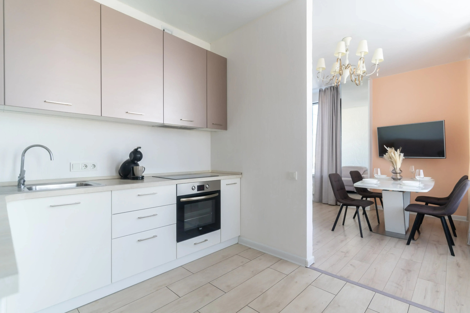 14 Апартаменты RADIUS Малышева 42А (11)