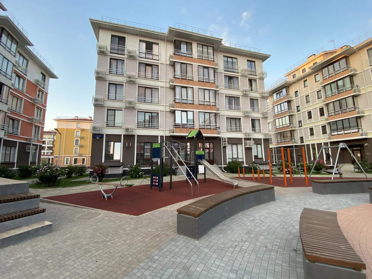 Апартаменты Сисайд на 65 лет Победы