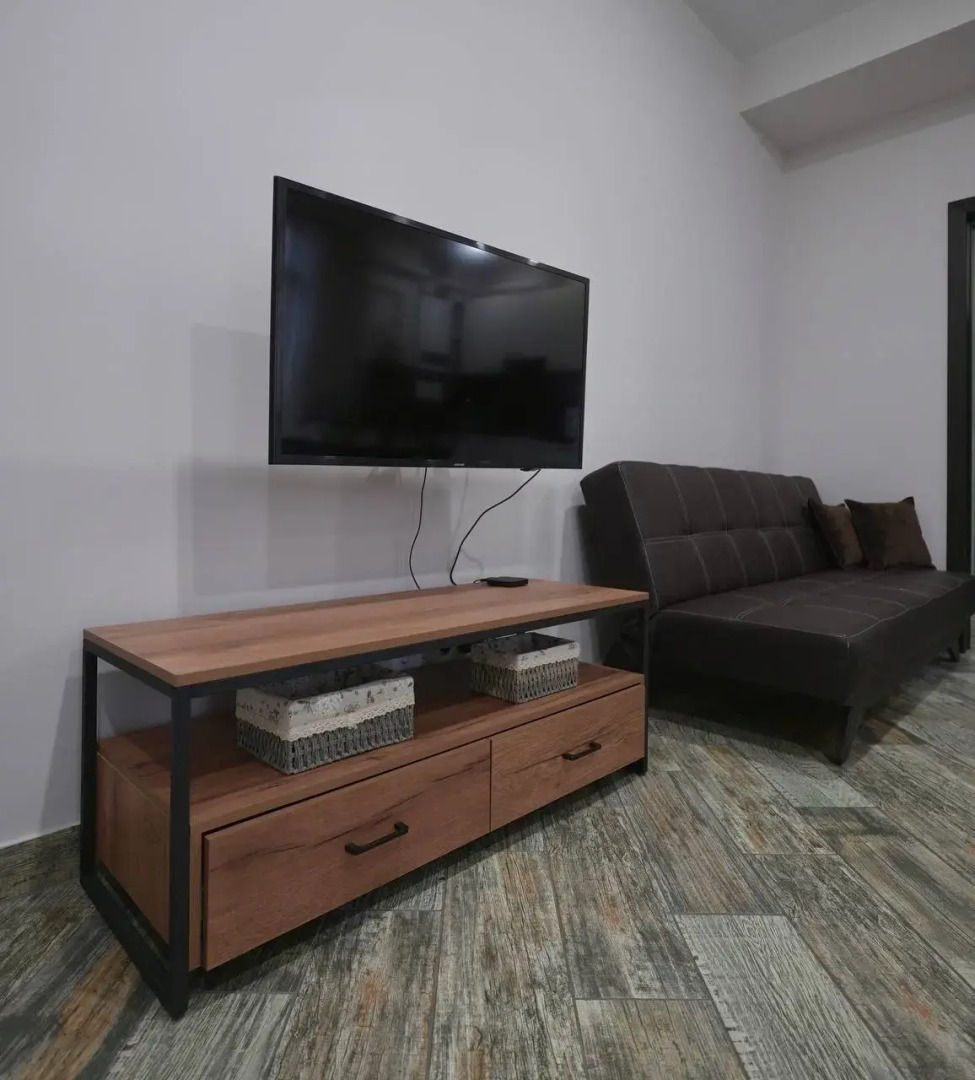 Квартира Огромная трехкомнатная квартира напротив подъемника