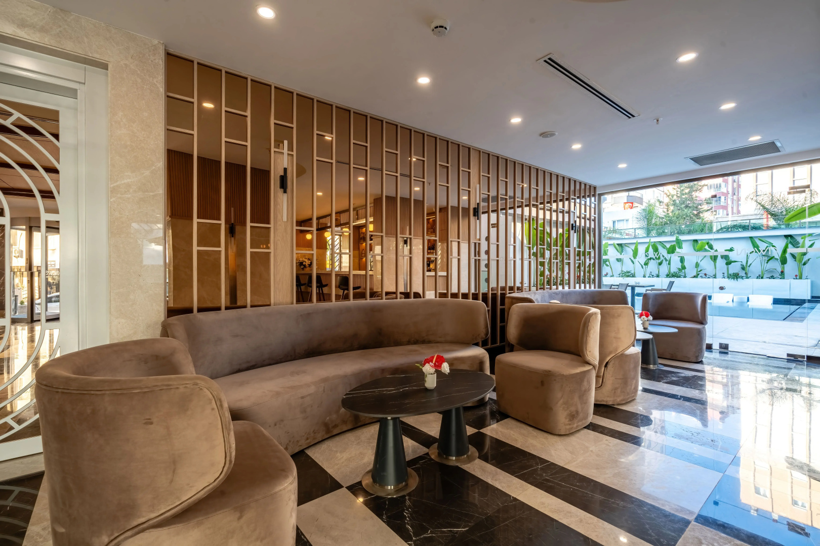 Awen Hotel Lara