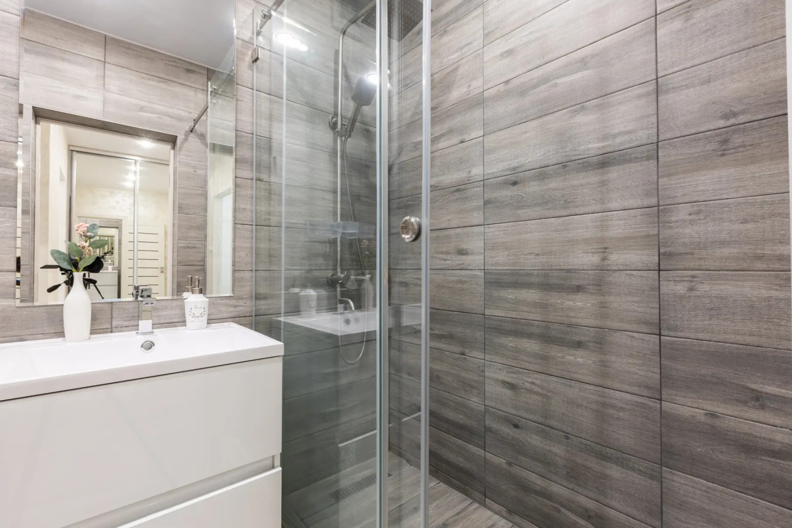 Апартаменты Сутки Уфа на бульваре Давлеткильдеева 5