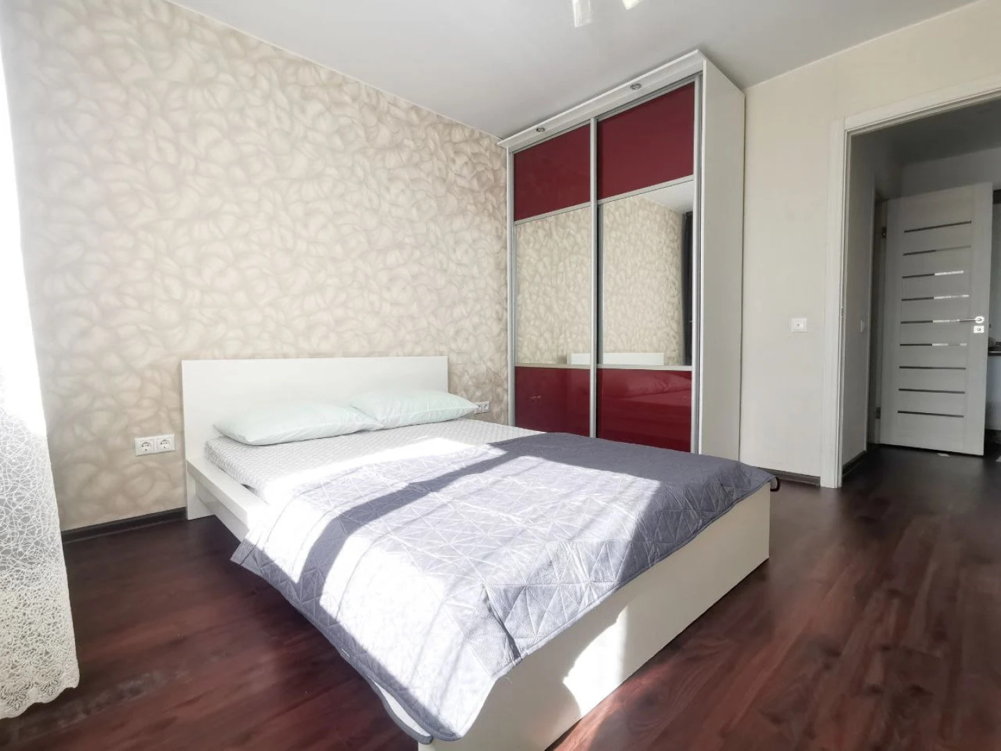 Апартаменты Двухкомнатная квартира у Космопорта