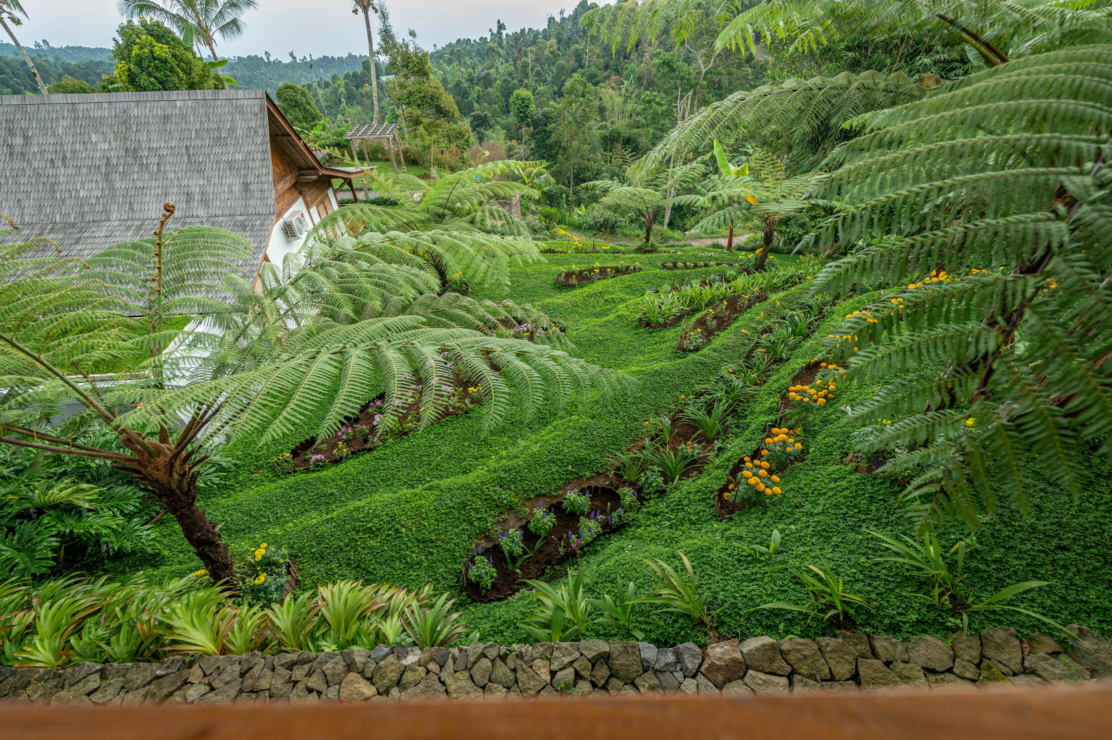 Курортный отель Resort Umah  Lusa