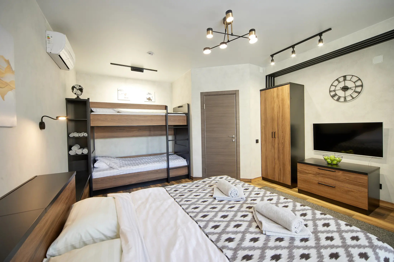 Хостел Иркутский Кедр