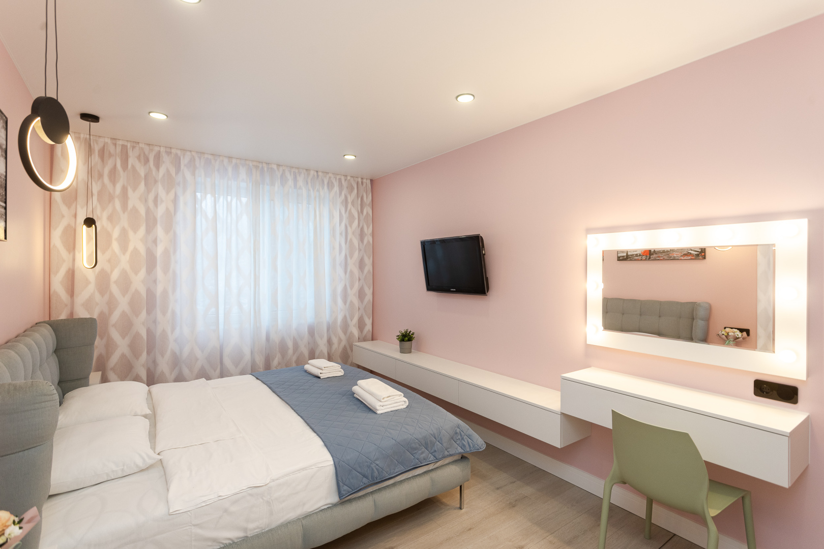 Апартаменты Suffix на Нижнем озере