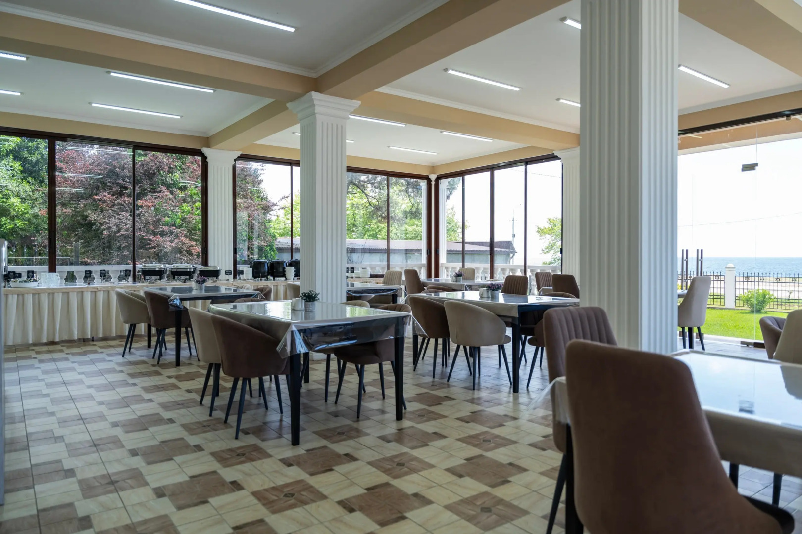 Отель Грейс Фаорс