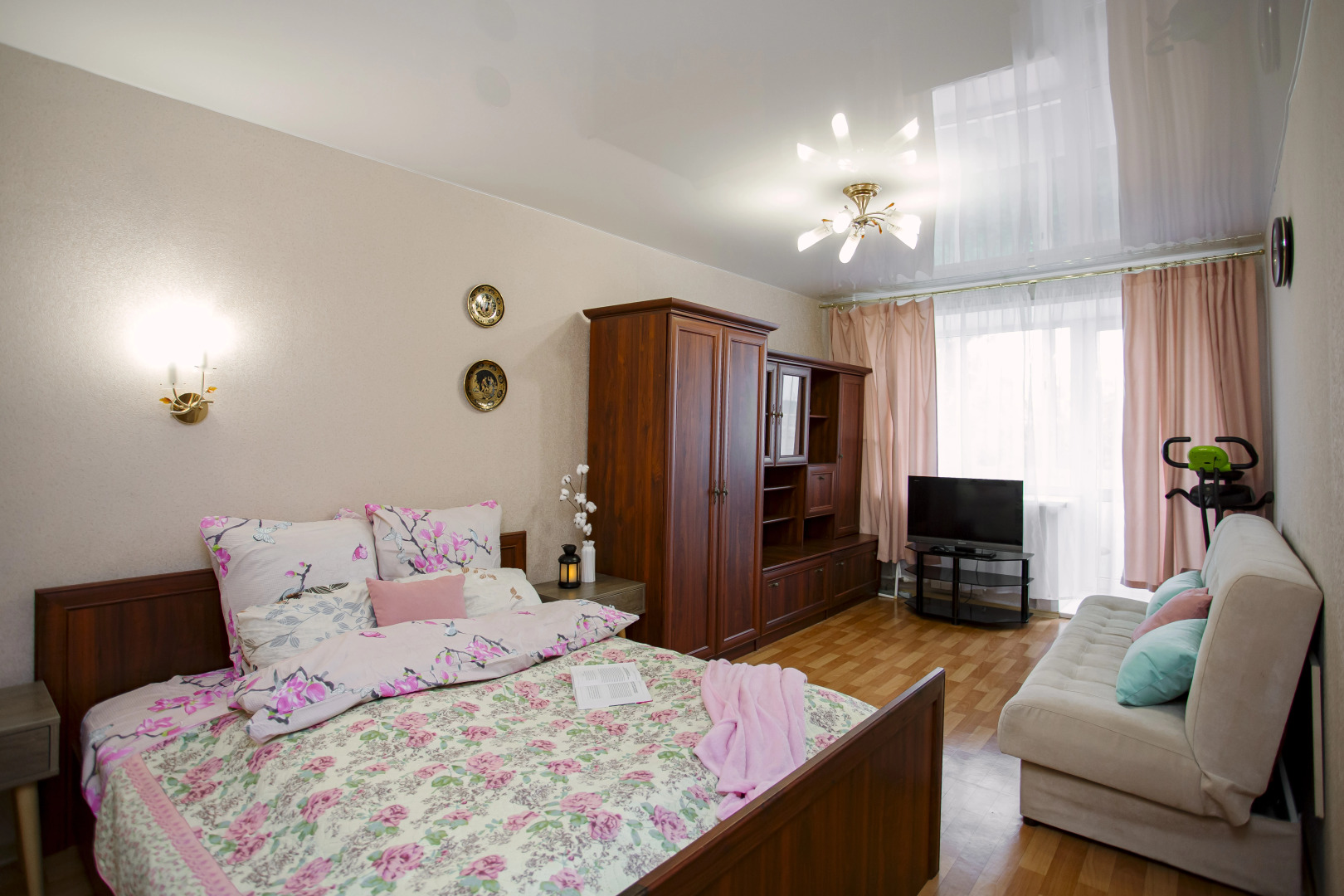 Апартаменты Ук Атмосфера в Центpе Яpocлaвля pядом с автовoкзалoм и ж/д вокзалом Ярославль Главный