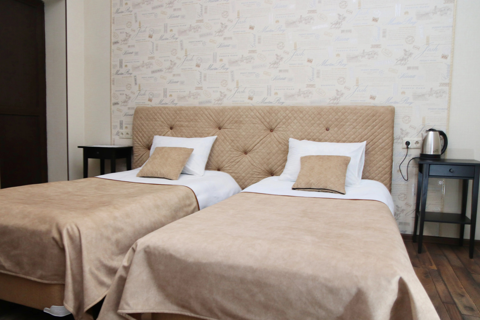 Gostevoj Dom Malen'kij Parizh