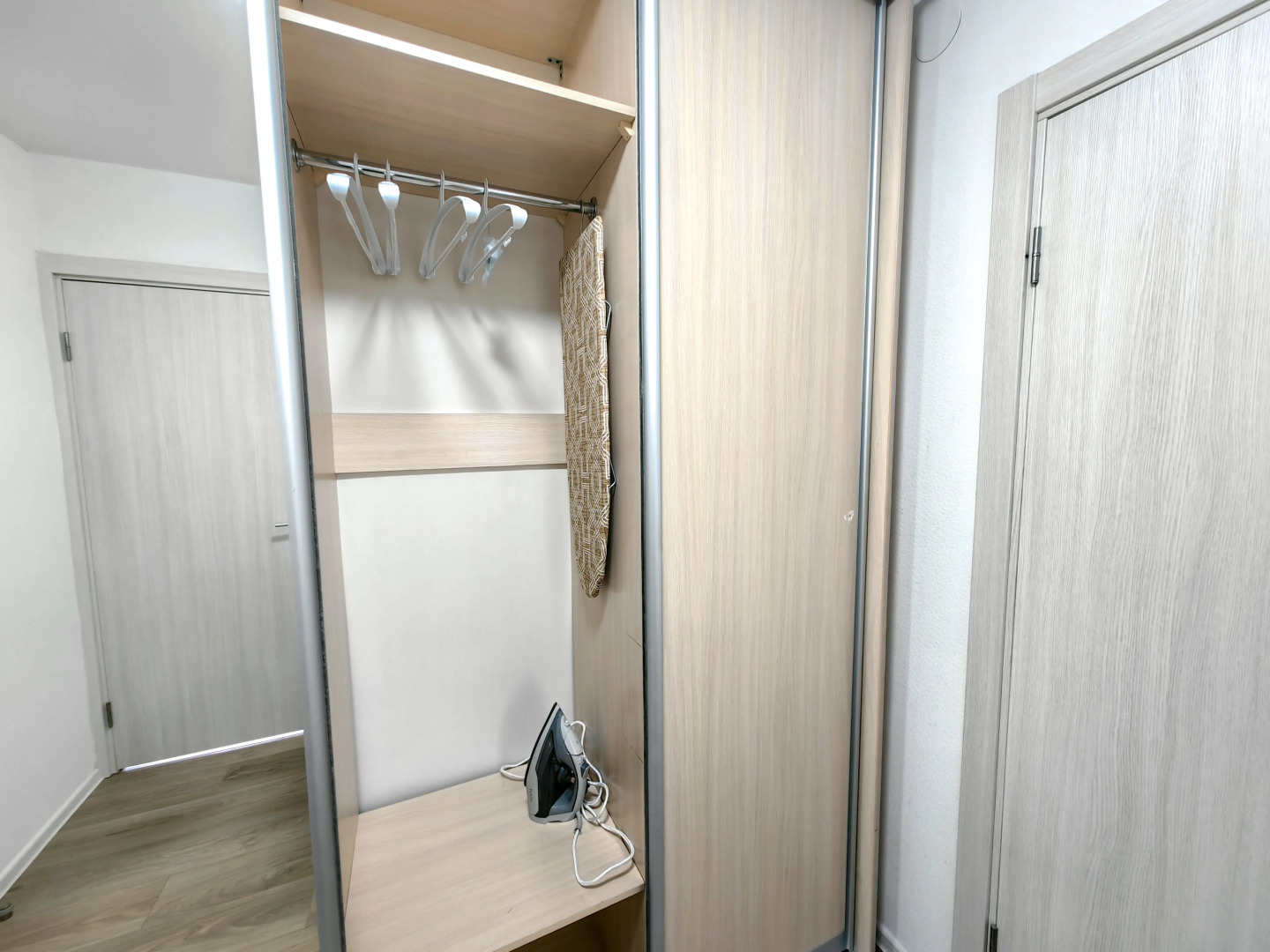 Квартира Вместительная у МРНЦ им. Цыба