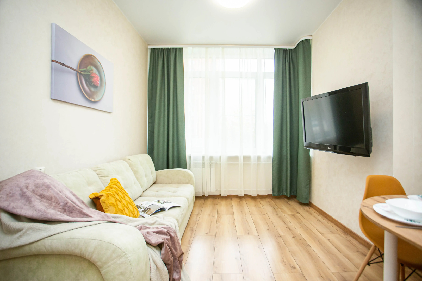 Апартаменты Unique Apart Веста на Мичурина рядом с Казначейством, Азотом и Пивоварней Баржа на Мичурина 58/3