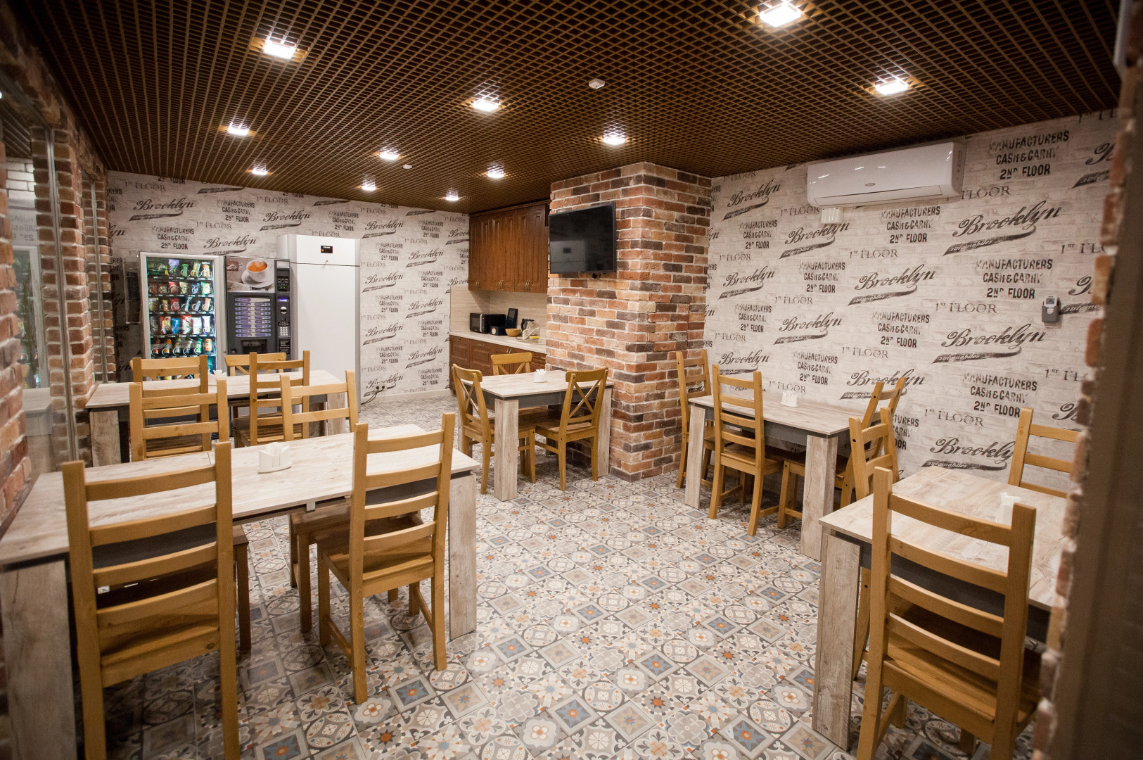 Хостел Ester House