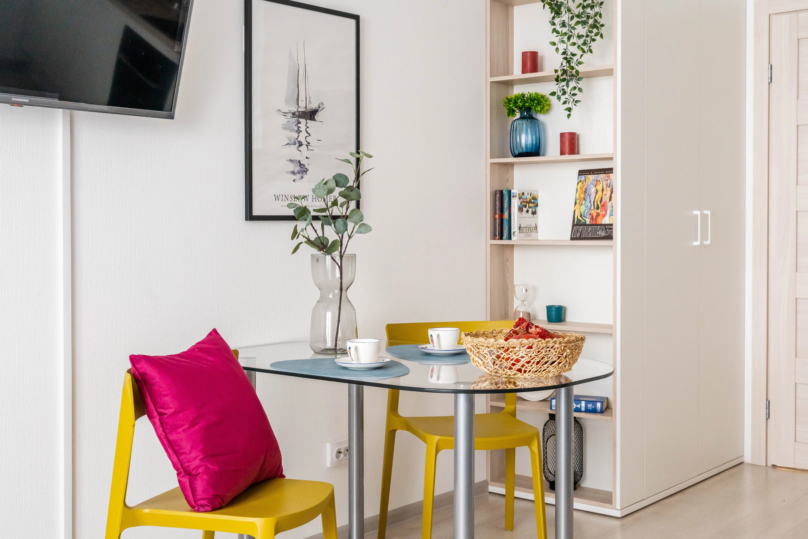 Апартаменты YOUR EMERALD видом на Лахта-центр