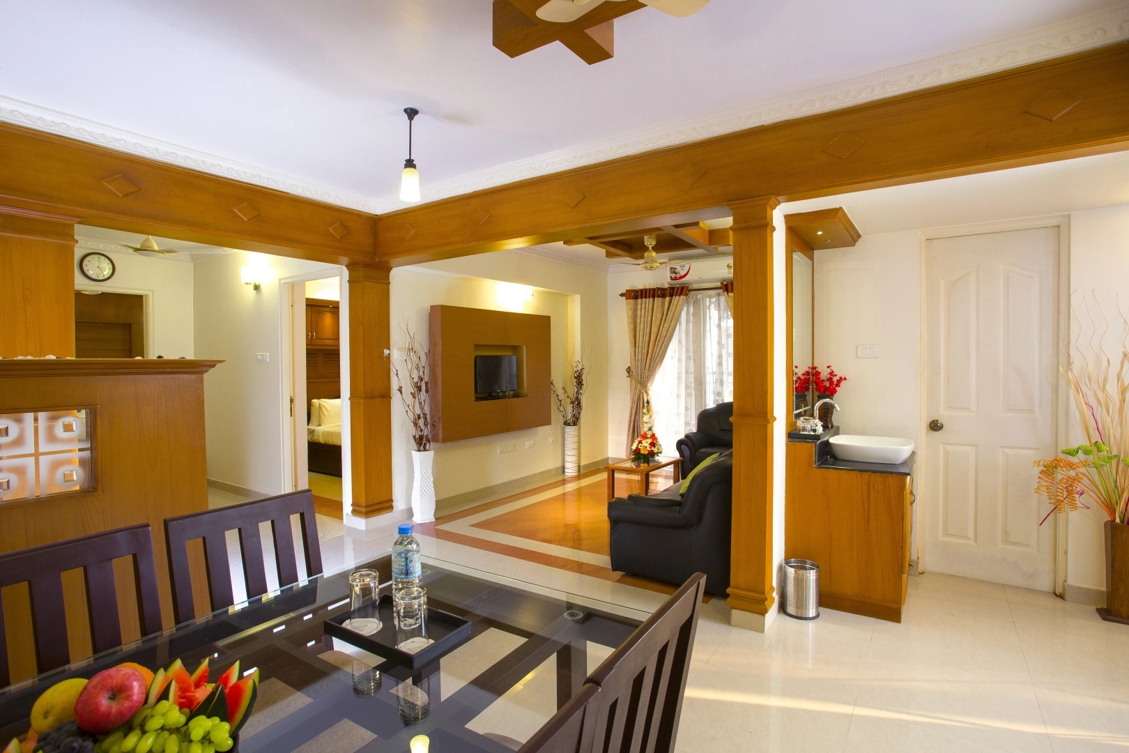 Отель Atlas Airport Apartments