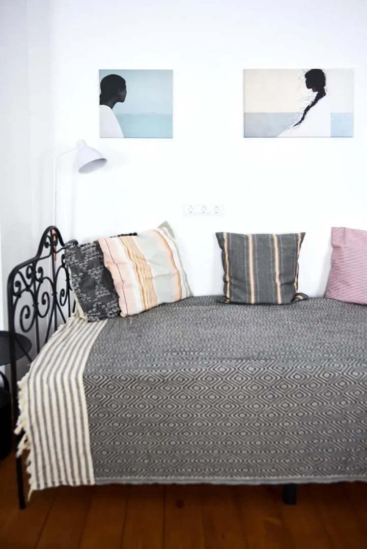 Апартаменты ДзенХоум Символ 8