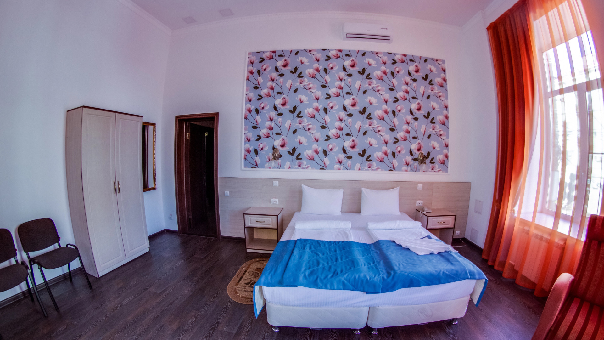 Отель сквер Высоцкого