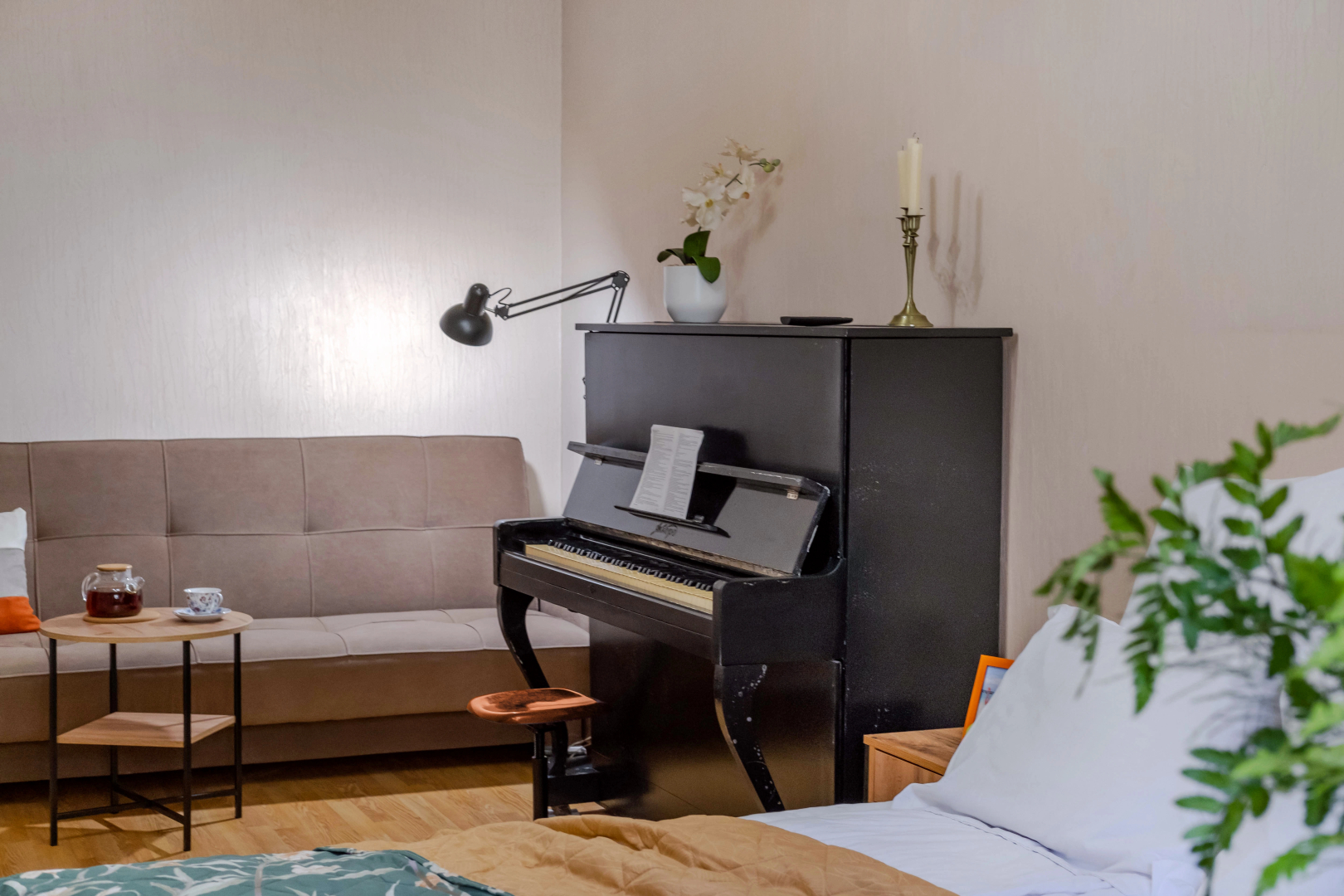 Апартаменты Cream Room от Rooms Apartments