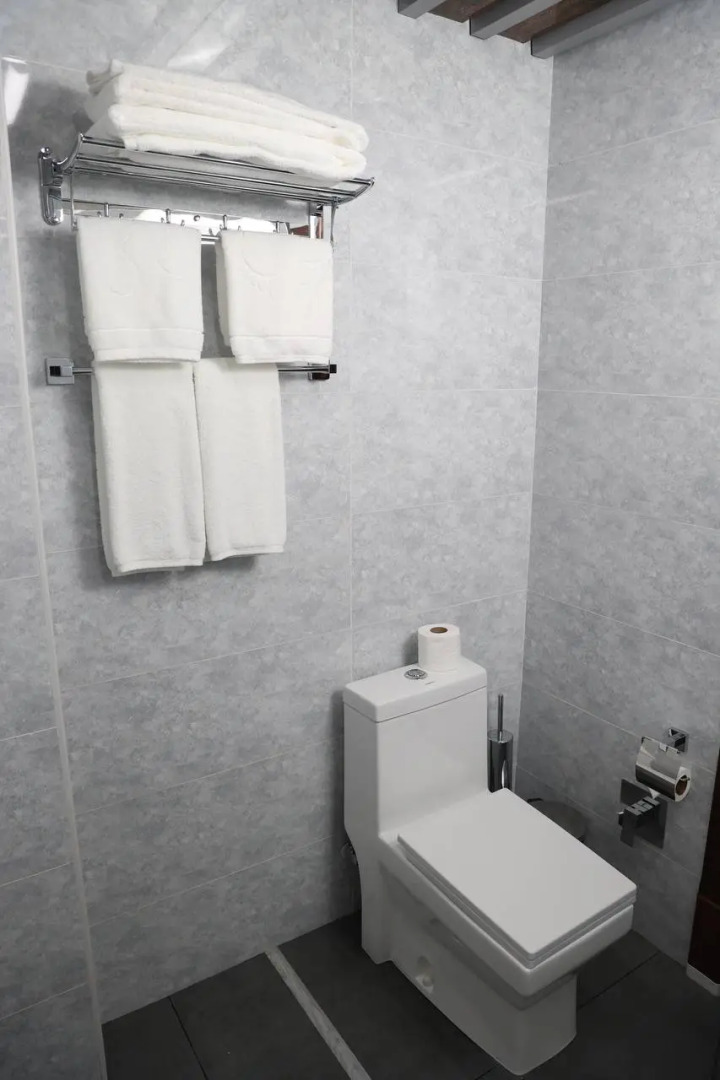 Отель Mir Luxe Plaza